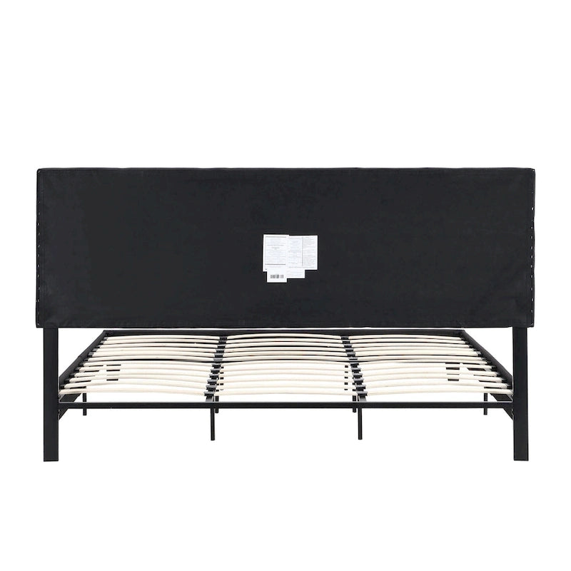 Lit plateforme rembourré King noir avec tête de lit capitonnée